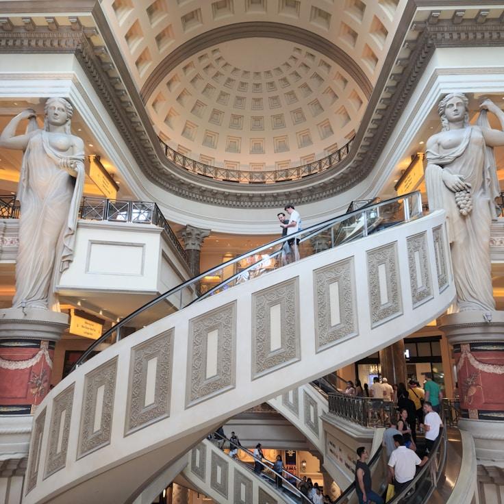 Dining out as an expat family in United Kingdom